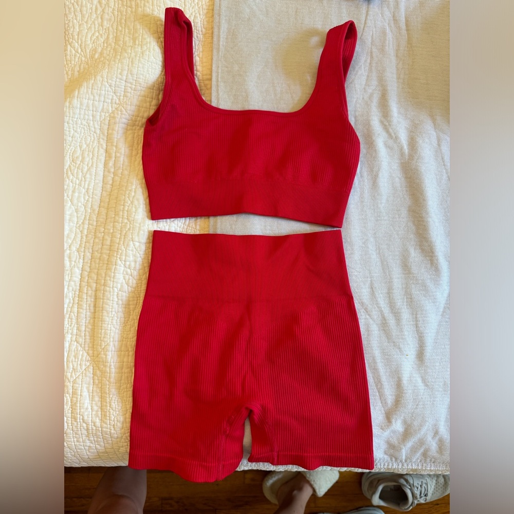 Red Amazon workout set